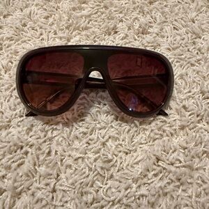 Quay Stylish Sunglasses with Tinted Lenses